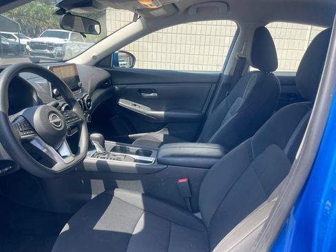 Used 2025 Nissan Sentra SV FWD image 11