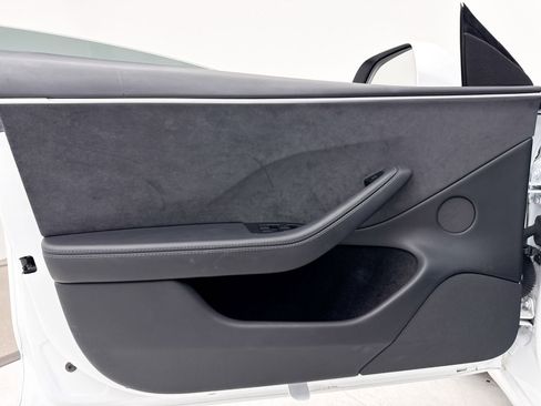 Used 2024 Tesla Model 3 Performance image 30