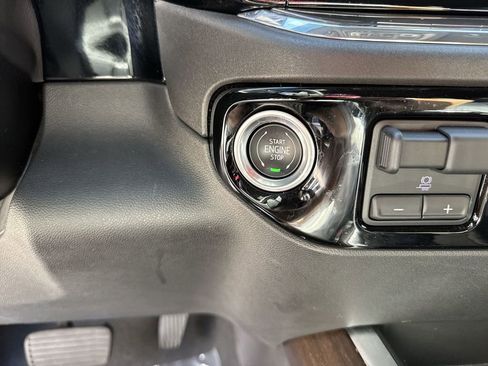 Used 2024 Chevrolet Silverado 1500 High Country w/ Technology Package AWD/4WD image 56