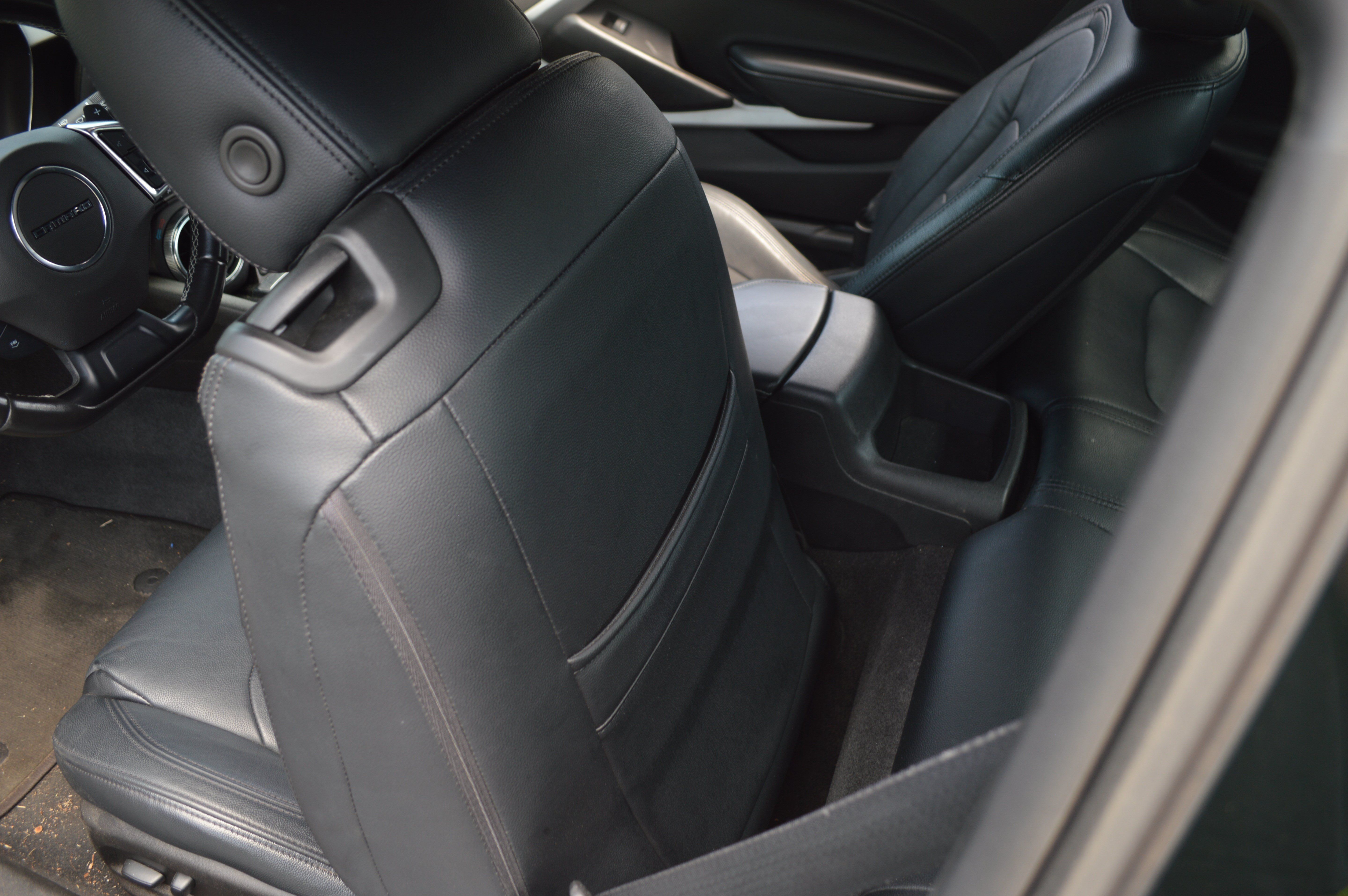 Used 2018 Chevrolet Camaro LT RWD image 32