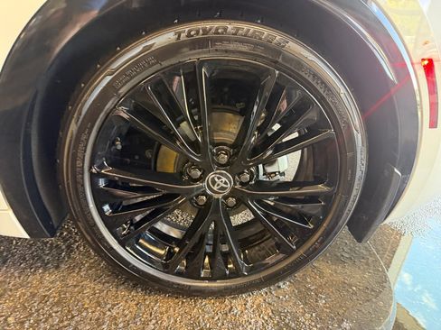 Used 2025 Toyota Prius AWD image 26