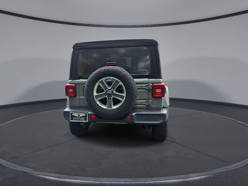 Used 2020 Jeep Wrangler Unlimited Sahara AWD/4WD image 3
