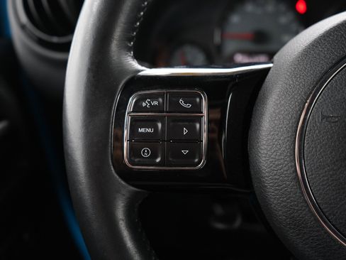 Used 2017 Jeep Wrangler Sahara AWD/4WD image 21