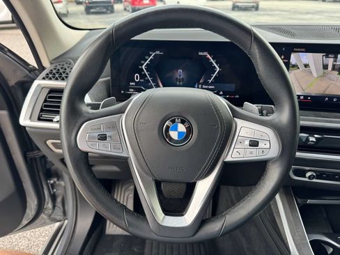 Used 2025 BMW X7 xDrive40i AWD/4WD image 19