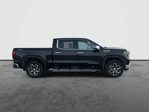 Used 2025 GMC Sierra 1500 SLT w/ SLT Premium Plus Package image 9