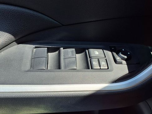 Used 2019 Toyota RAV4 LE AWD/4WD image 21
