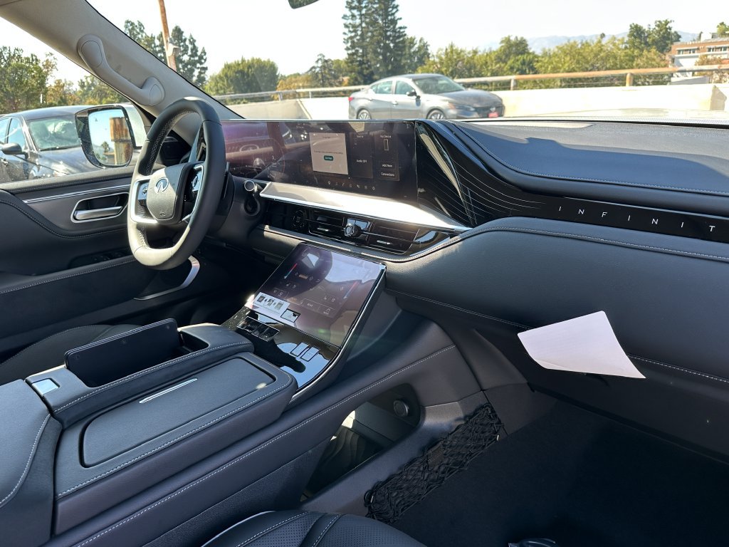New 2027 INFINITI QX80 Luxe RWD image 14