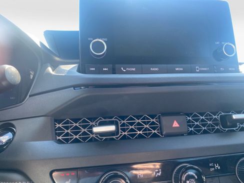 Certified 2025 Honda Accord SE image 20