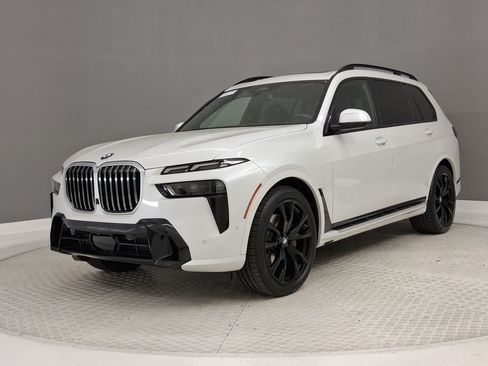 Used 2024 BMW X7 xDrive40i w/ M Sport Package AWD/4WD image 35