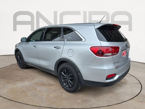 Used 2019 Kia Sorento L image 5