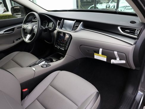 Certified 2025 INFINITI QX50 Luxe image 22