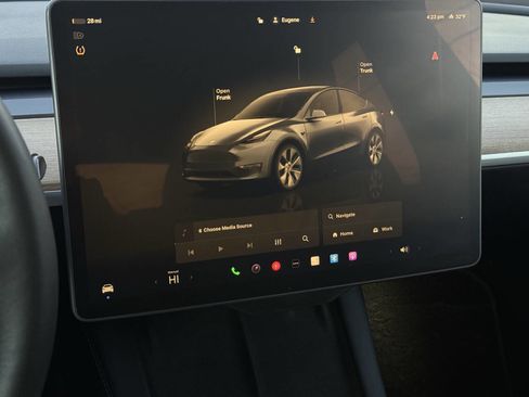 Used 2023 Tesla Model Y Long Range image 17