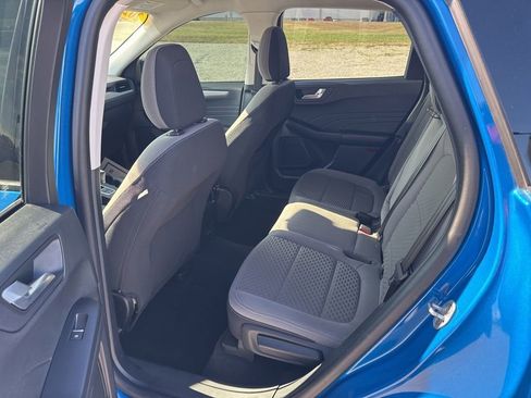 Used 2021 Ford Escape SE w/ SE Sport Appearance Package image 17