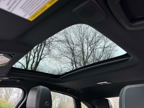 New 2024 Jaguar XF R-Dynamic SE AWD/4WD image 18