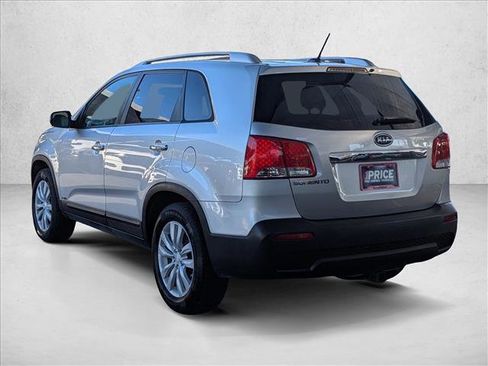 Used 2011 Kia Sorento LX image 7