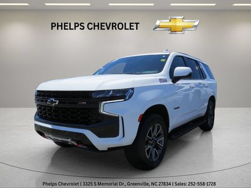 Used 2023 Chevrolet Tahoe Z71 w/ Luxury Package AWD/4WD image 4