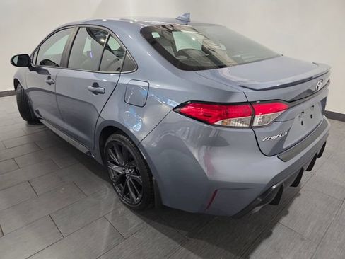 Used 2024 Toyota Corolla SE FWD image 3