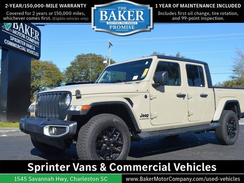 Used 2022 Jeep Gladiator Sport image 1