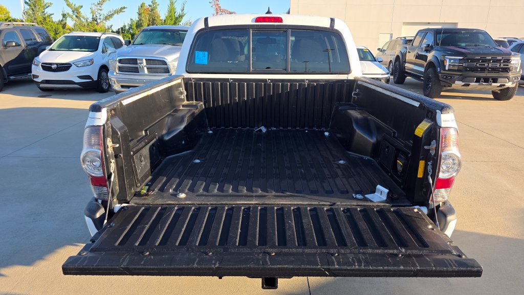 Used 2014 Toyota Tacoma 4x4 Double Cab w/ TRD Sport Package image 5