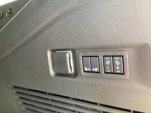 New 2025 Chevrolet Suburban Premier w/ Sun And Tow Package image 16