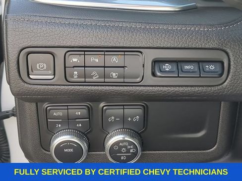 Used 2023 GMC Yukon XL Denali AWD/4WD image 25