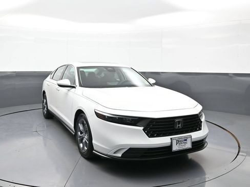 Certified 2024 Honda Accord EX image 3