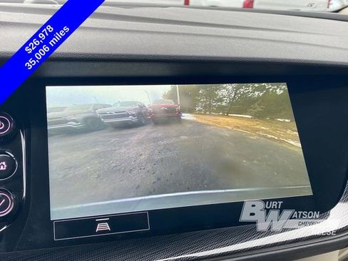 Used 2023 Buick Envision Essence image 25