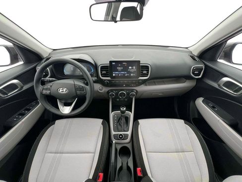 New 2025 Hyundai Venue SEL image 13