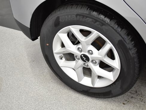 Used 2025 Kia Soul LX w/ LX Technology Package image 36