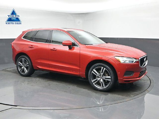 Used 2019 Volvo XC60 T5 Momentum w/ Multimedia Package FWD image 1