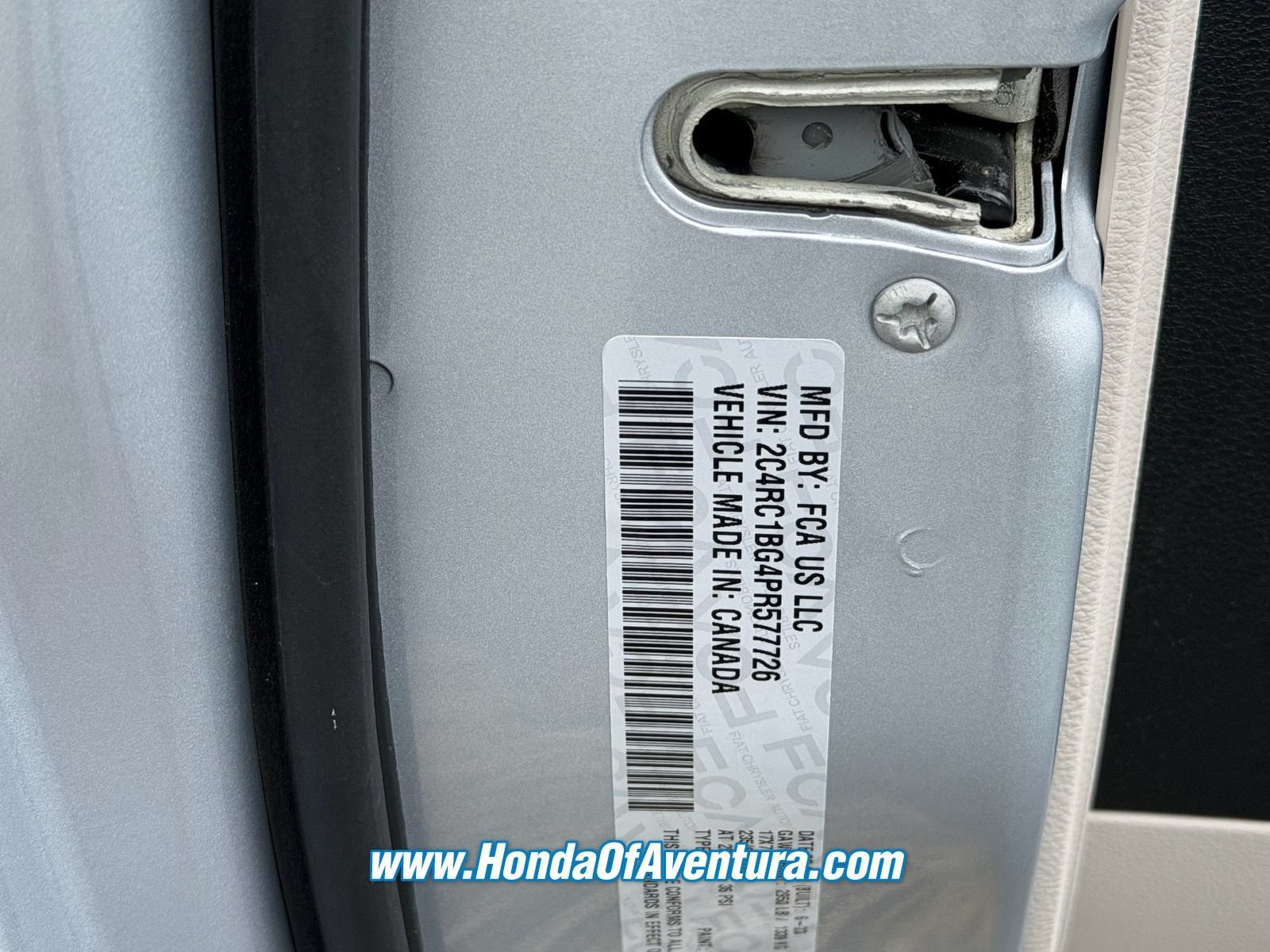 Used 2023 Chrysler Pacifica Touring-L FWD image 23