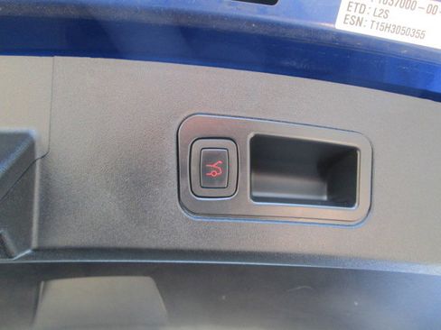 Used 2015 Tesla Model S 85D image 12