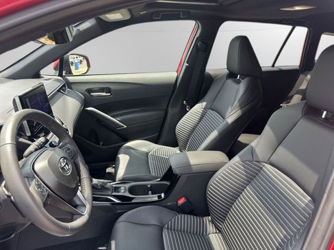 Used 2024 Toyota Corolla Cross AWD Hybrid w/ Convenience Package image 11