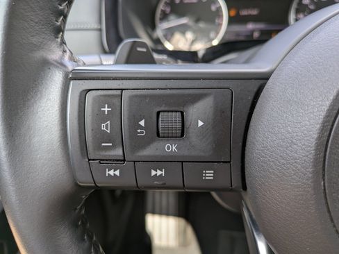 Certified 2024 Nissan Pathfinder SV FWD image 25