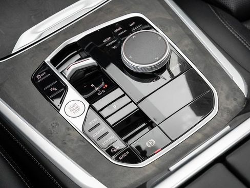 Used 2025 BMW X5 xDrive40i w/ Climate Comfort Package image 18