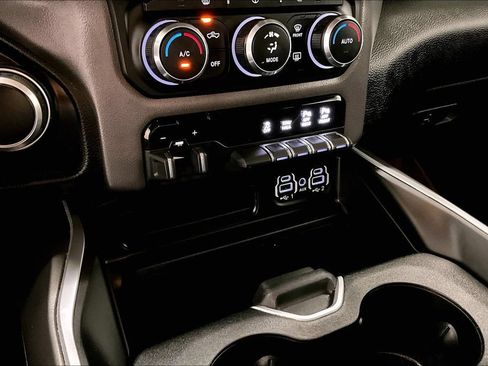 Used 2021 RAM 1500 Big Horn AWD/4WD image 17