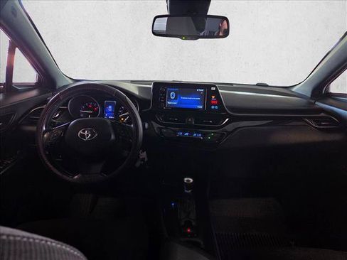 Used 2018 Toyota C-HR XLE FWD image 15