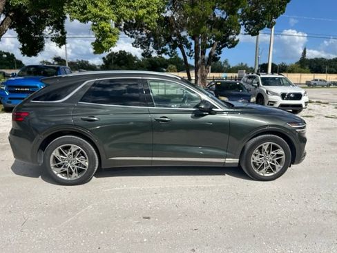 Used 2025 Genesis GV70 2.5T AWD/4WD image 18