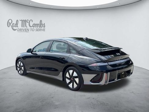 Used 2025 Hyundai Ioniq 6 SE RWD image 3