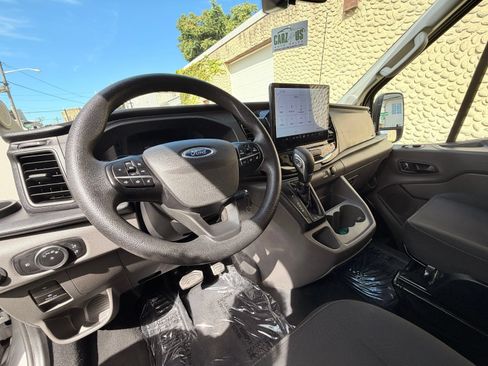 Used 2023 Ford Transit 350 XLT RWD image 15