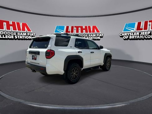 Used 2026 Toyota 4Runner SR5 AWD/4WD image 8