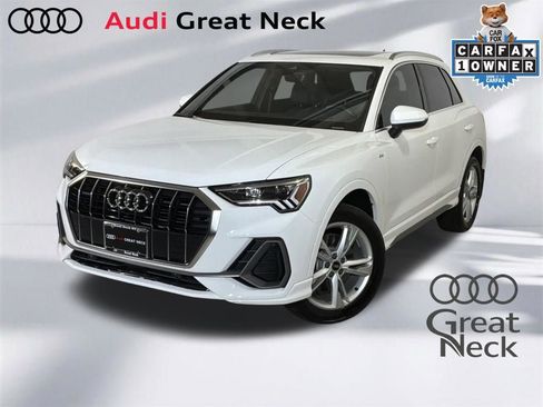 Used 2023 Audi Q3 2.0T Premium w/ Convenience Package AWD/4WD image 1