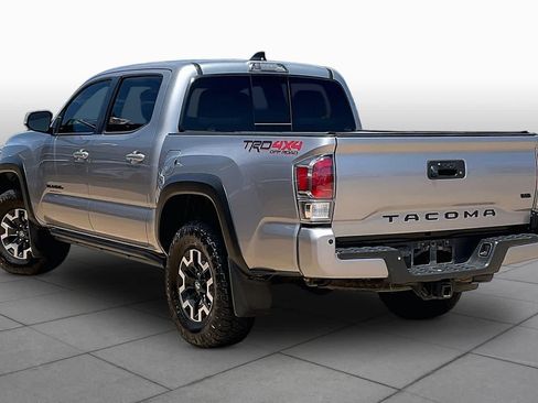 Used 2021 Toyota Tacoma TRD Off-Road w/ Technology Package AWD/4WD image 13