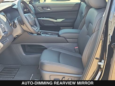 New 2026 Nissan Pathfinder SL FWD image 11