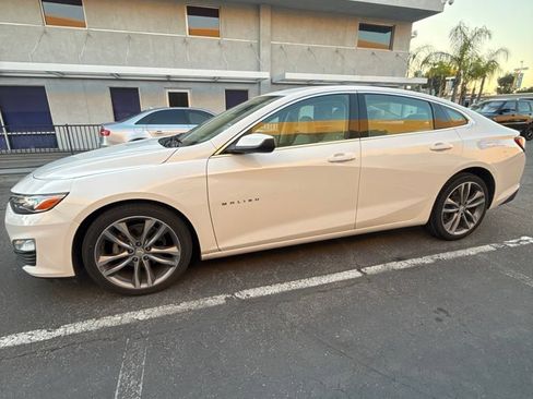 Used 2024 Chevrolet Malibu LT FWD image 2