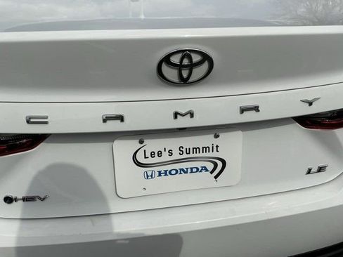 Used 2025 Toyota Camry LE FWD image 5