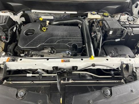 Used 2023 Chevrolet Equinox LT image 23