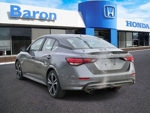 Used 2023 Nissan Sentra SR w/ SR Premium Package FWD image 4