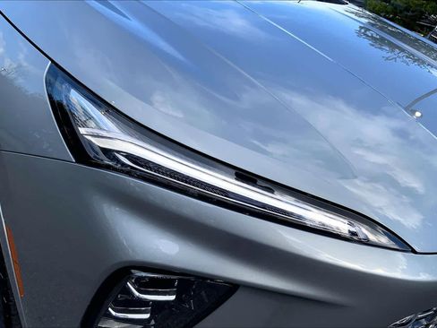 Used 2025 Buick Enclave Avenir w/ Super Cruise Package image 27