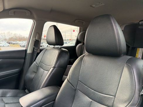 Used 2016 Nissan Rogue SL image 6